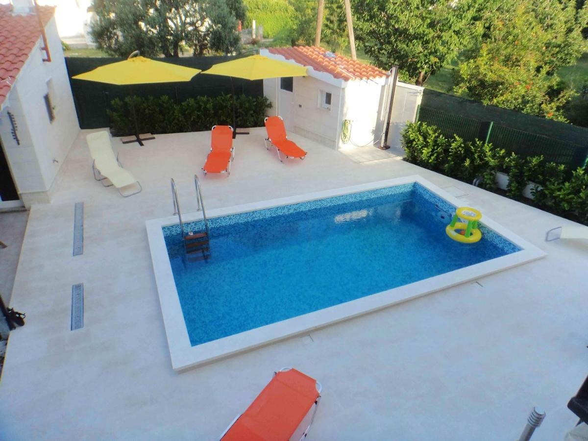 Charming Flat In Kastel Stafilic With Shared Pool 27 M² Apartment Kaštela Exterior foto