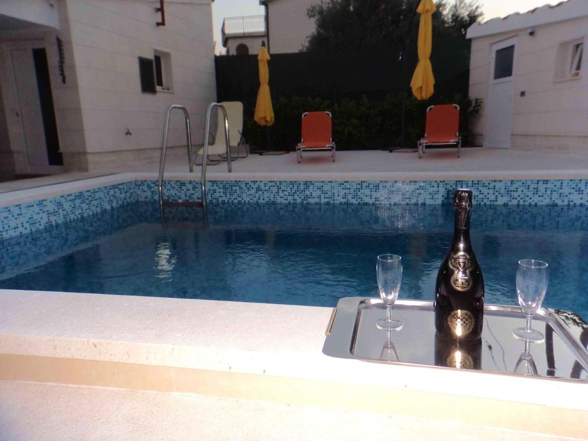Charming Flat In Kastel Stafilic With Shared Pool 27 M² Apartment Kaštela Exterior foto