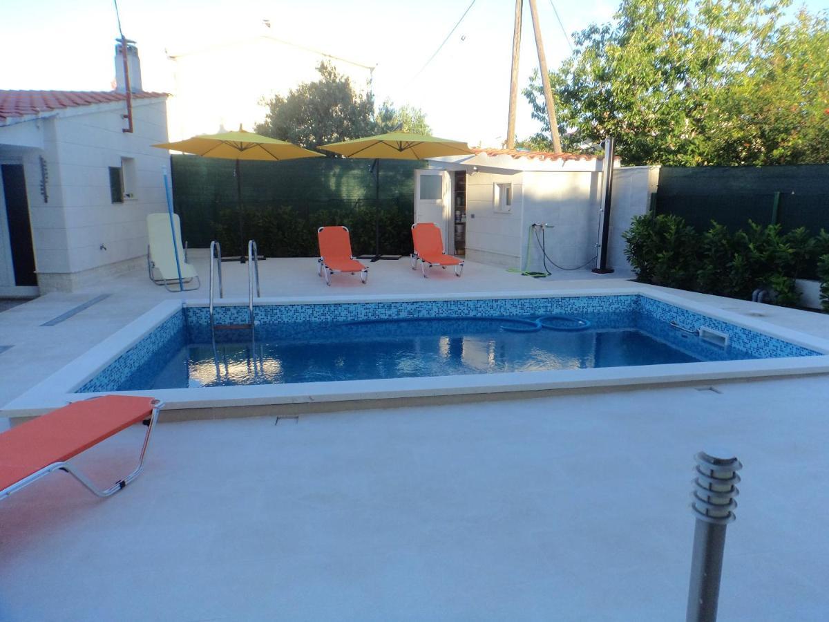 Charming Flat In Kastel Stafilic With Shared Pool 27 M² Apartment Kaštela Exterior foto