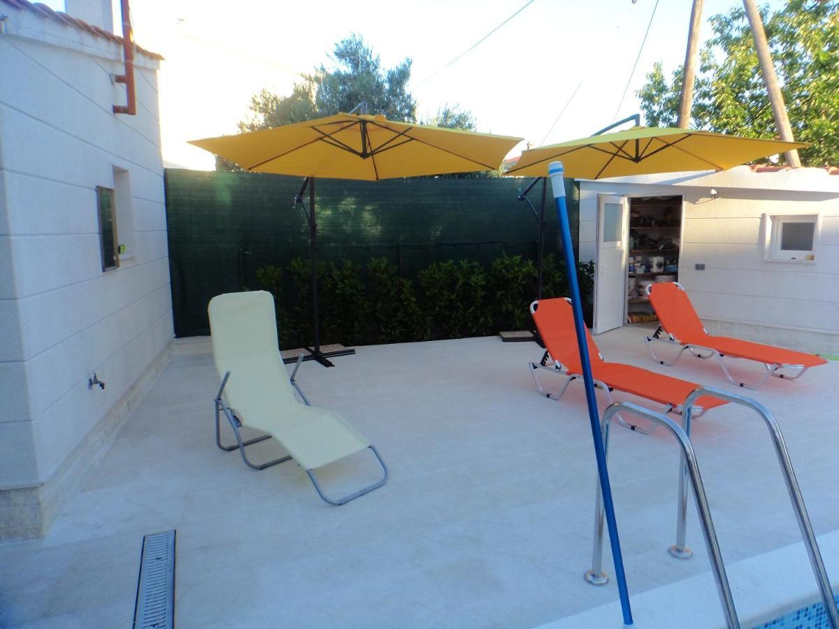 Charming Flat In Kastel Stafilic With Shared Pool 27 M² Apartment Kaštela Exterior foto