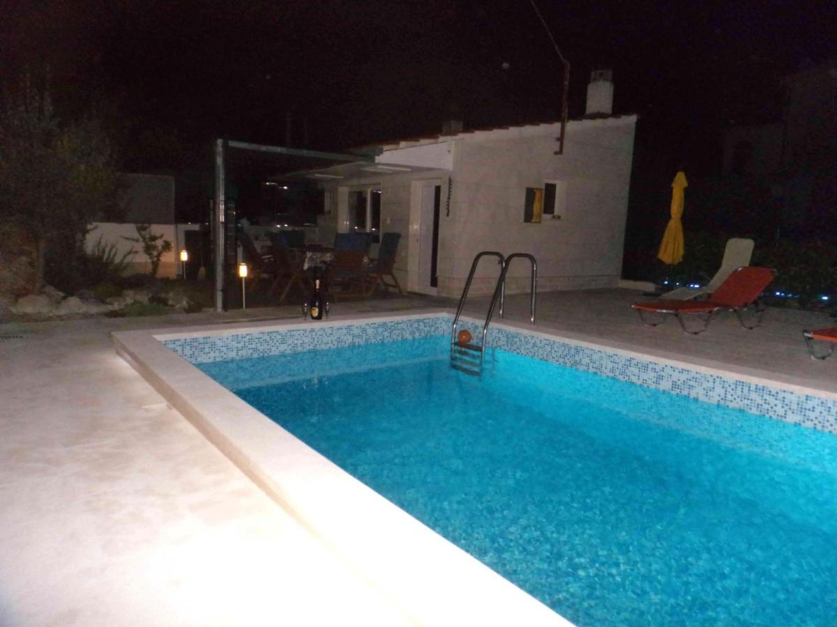 Charming Flat In Kastel Stafilic With Shared Pool 27 M² Apartment Kaštela Exterior foto