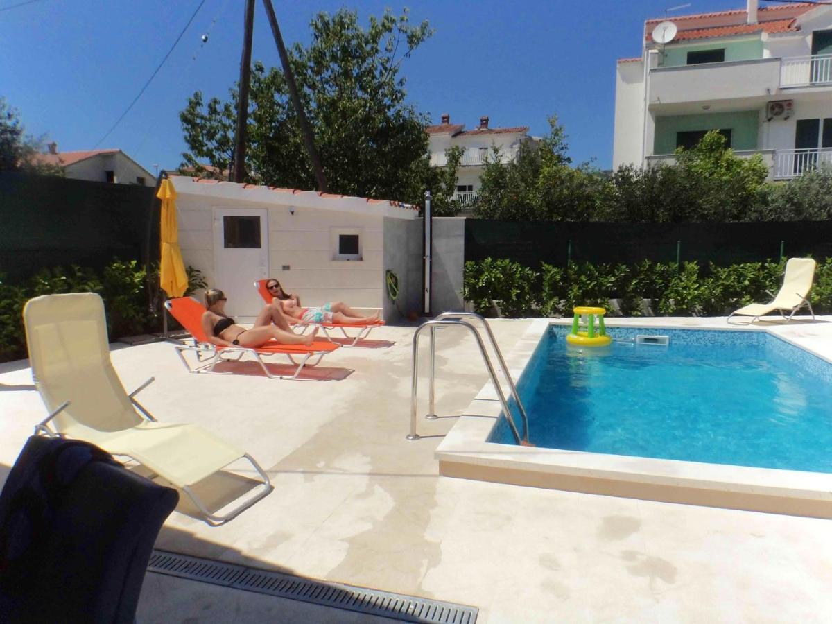Charming Flat In Kastel Stafilic With Shared Pool 27 M² Apartment Kaštela Exterior foto